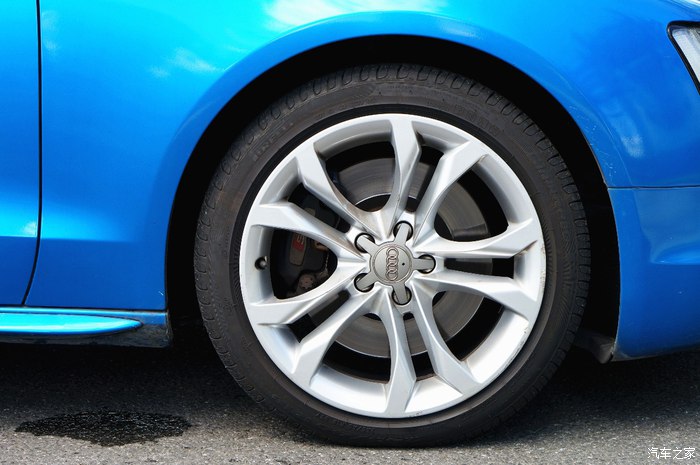 运动感很强新款奥迪s5敞篷版实车,性能和买菜兼顾的2018款奥迪s5