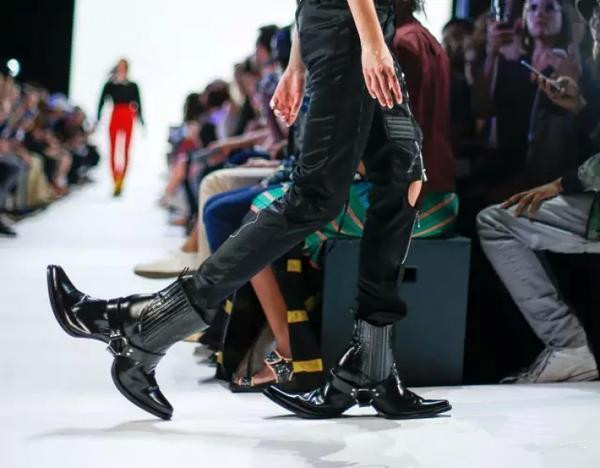 ysl爆款高跟鞋,ysl高跟鞋奇葩