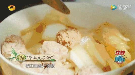 赵薇黄晓明还是在一起了,还开了一家骨骼清奇的中餐厅!