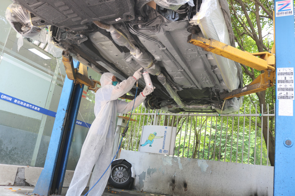 如何选择适合的汽车底盘装甲,底盘装甲和底盘装甲哪个好