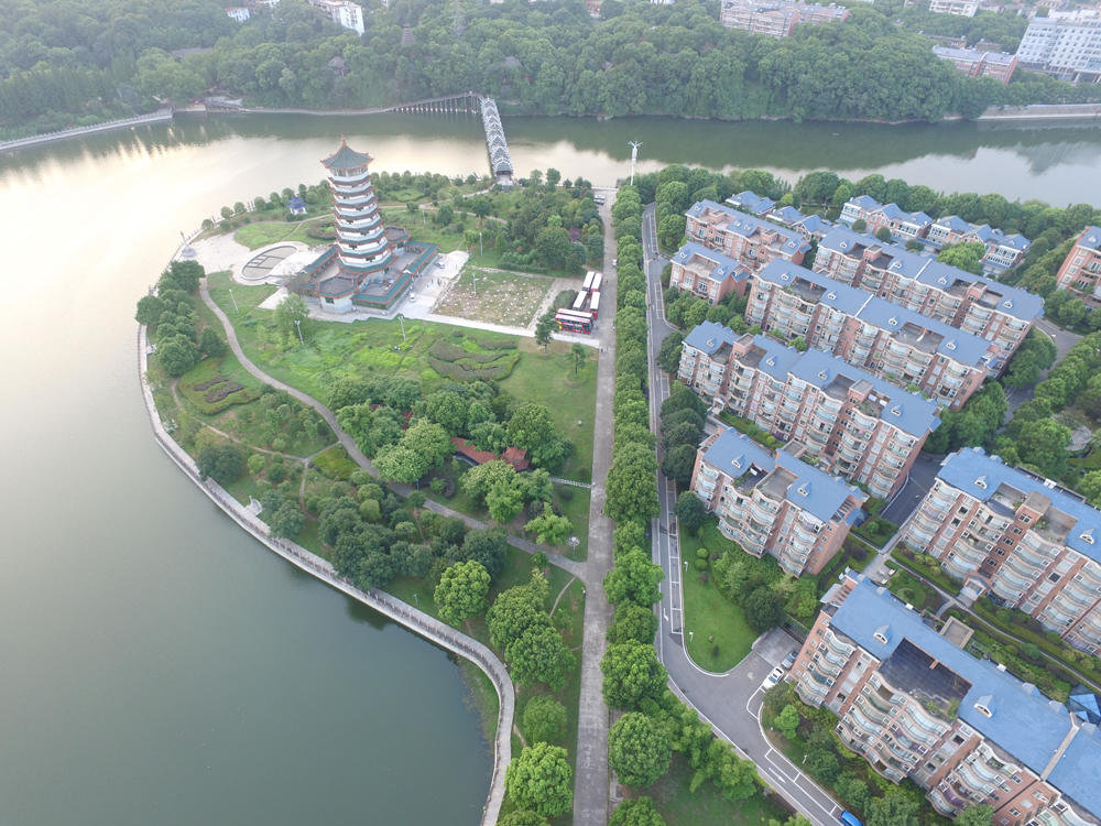 对标大疆m30t的无人机,小米无人机和大疆mini2