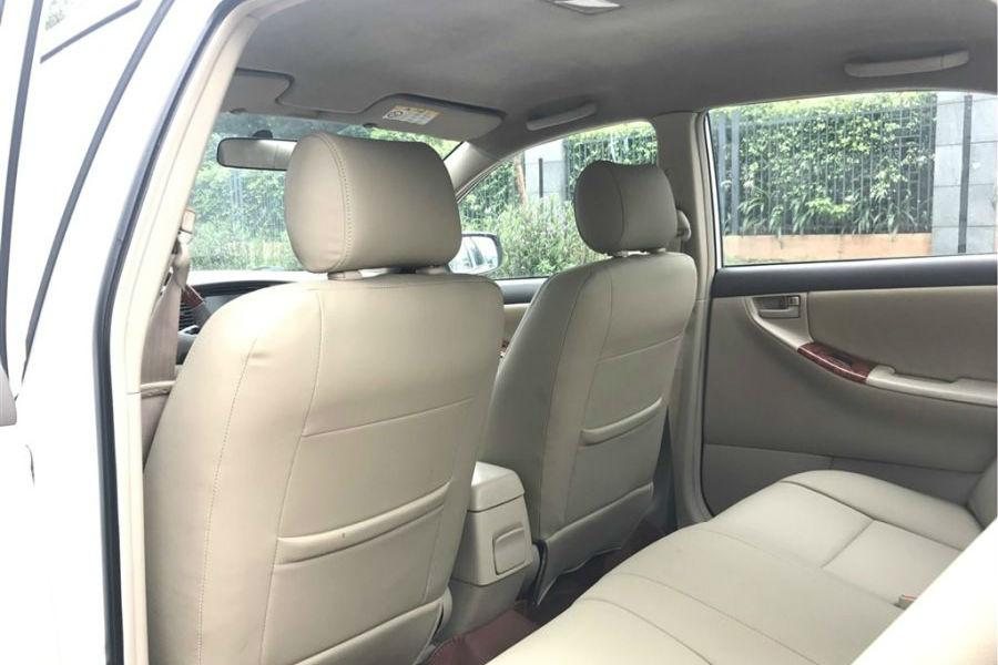 美女司机买二手丰田花冠，被嘲笑像出租车，你怎么看