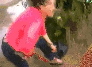 搞笑：看着她有没有想到什么？一不小心发现哆啦A梦的真实目的，看来这孩子肯定见过什么？