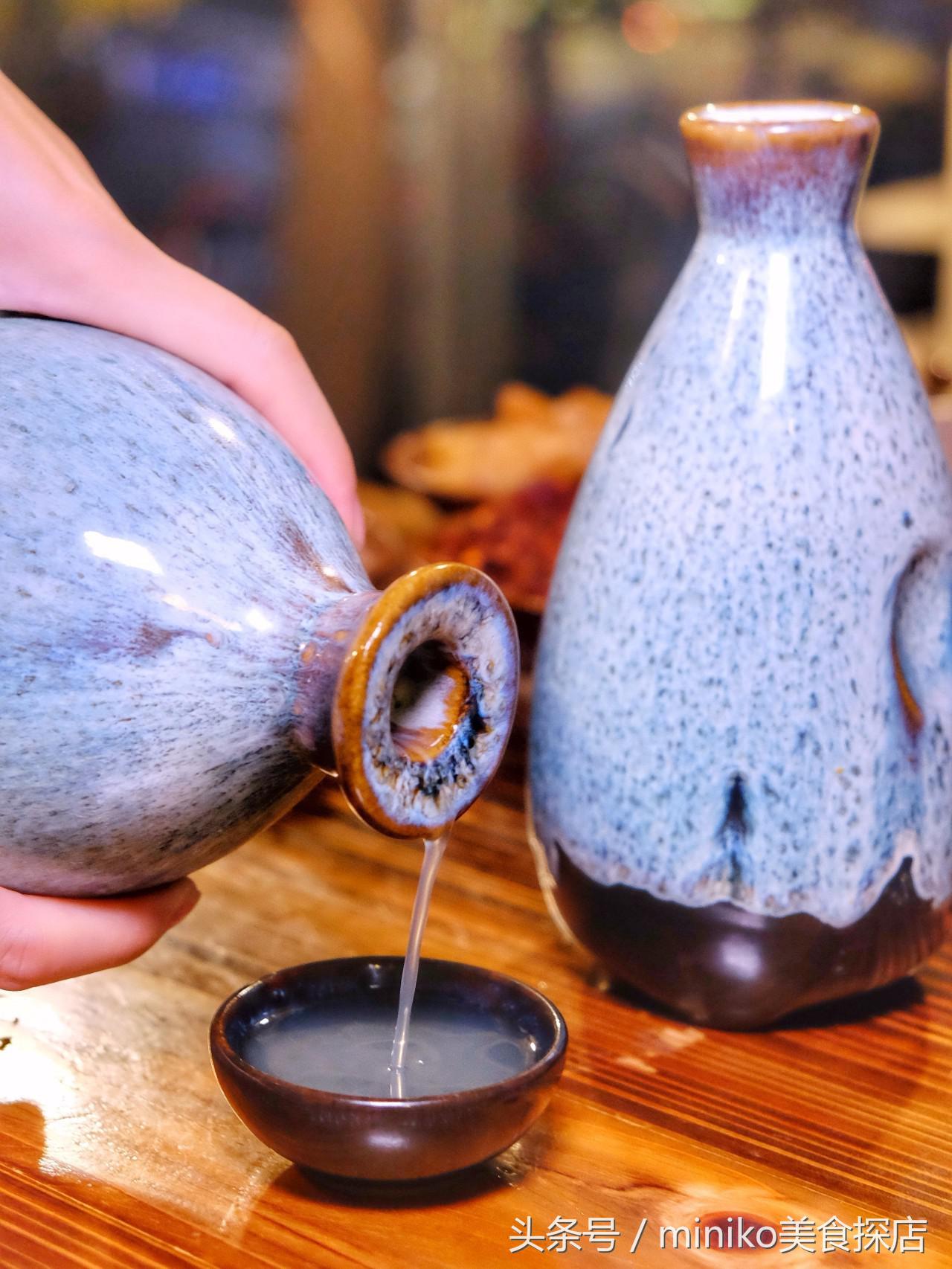 只卖红锅的火锅,只卖红汤的火锅