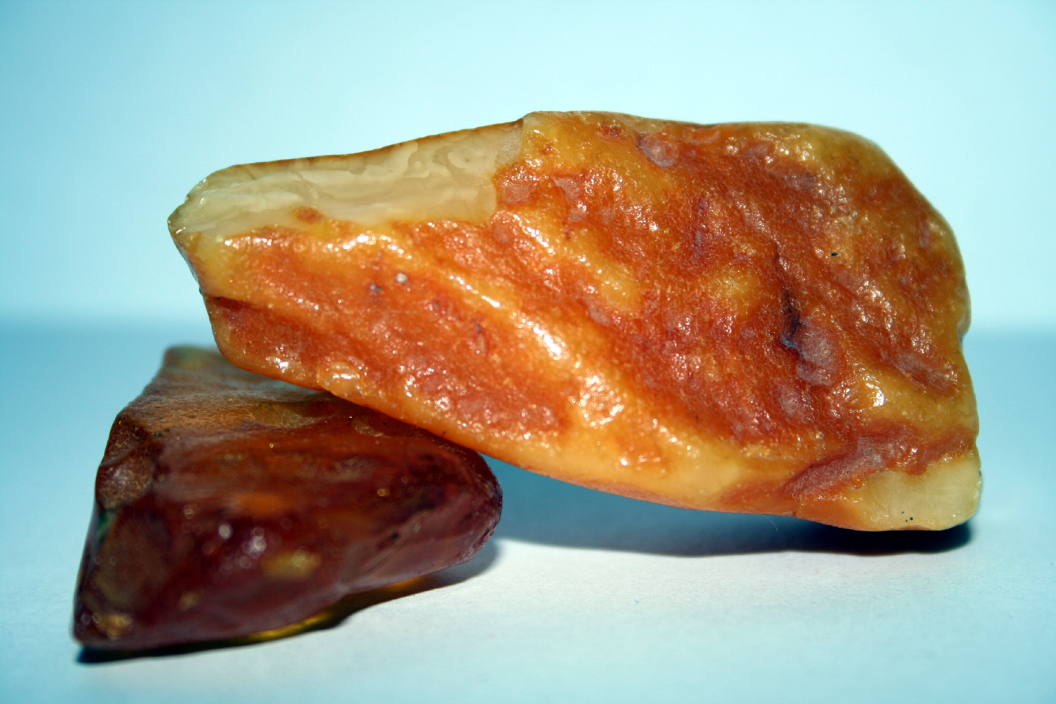 琥珀蜜蜡怎么鉴定真假图片视频,波罗的海蜜蜡手串真假鉴别