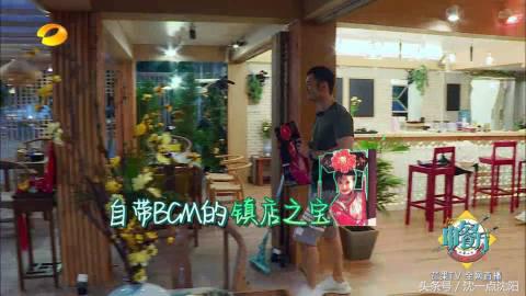 赵薇黄晓明还是在一起了,还开了一家骨骼清奇的中餐厅!