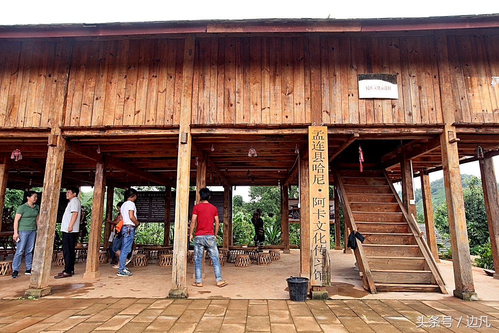 终年生活在高山密林之中的一个神秘的部族，孟连阿卡人！