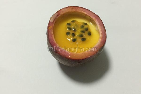 原来百香果有这么多做法,百香果超爽的吃法一整个剥下来