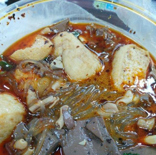 吴京鸭血粉丝汤,吴京南京吃的鸭血粉丝