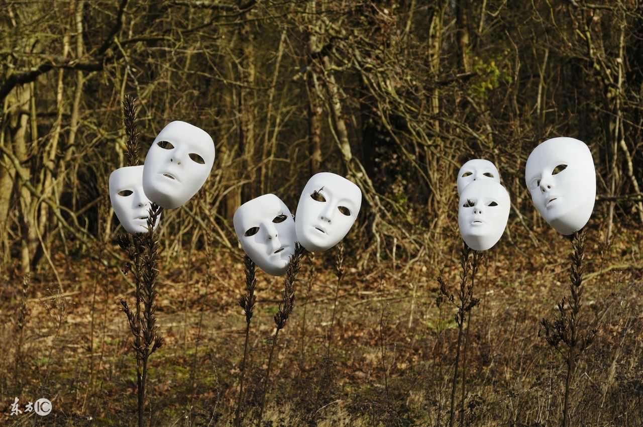 晚上在家发生奇怪的事,大家睡觉时都做过哪些奇怪的事