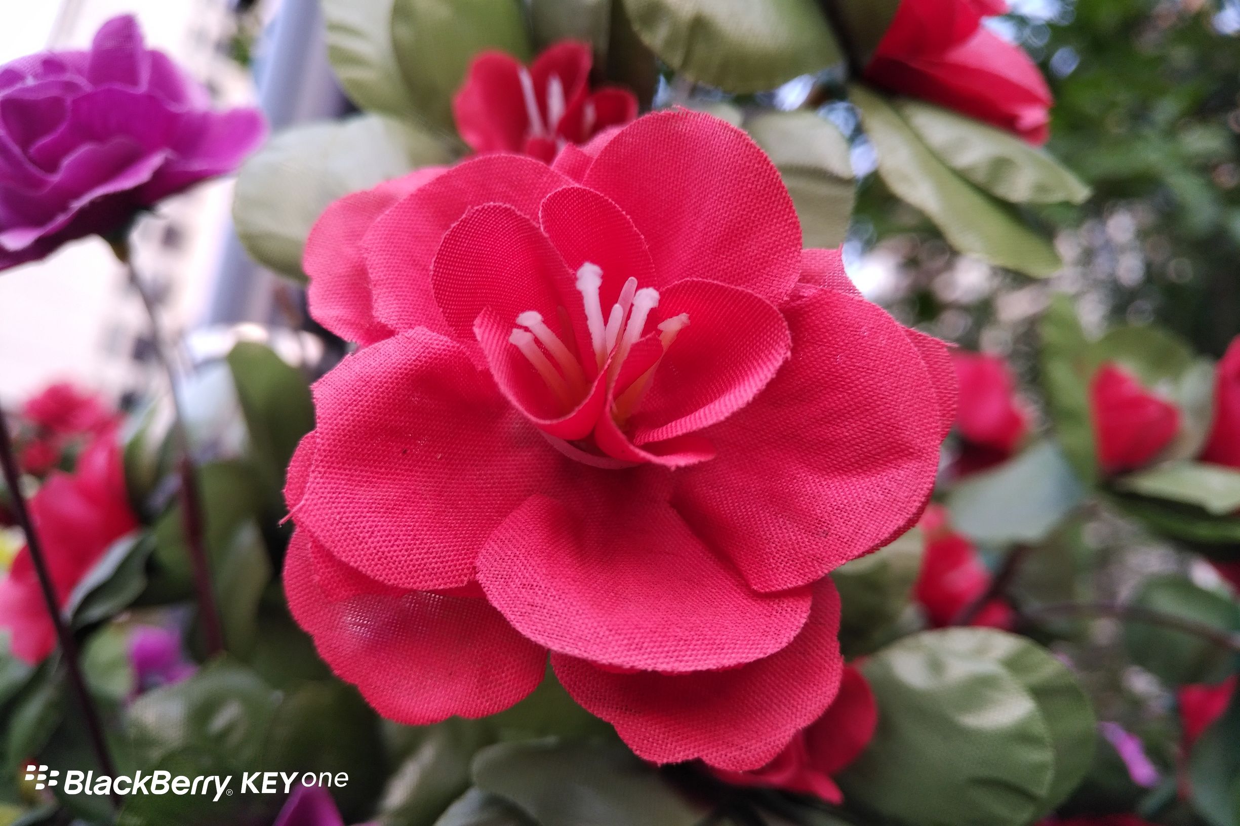 黑莓KeyOne国行上手评测：全键盘情怀的又一次升华