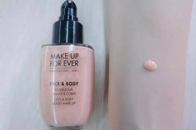 编辑部的选择｜4款网红粉底测评，不去专柜也能挑到适合你的那个