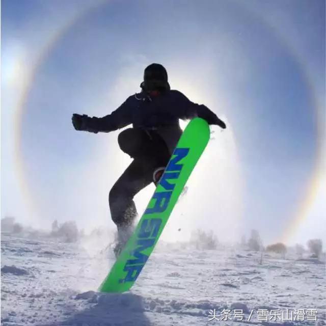 滑雪初学者10个必学基本技巧,干货满满的滑雪装备教程