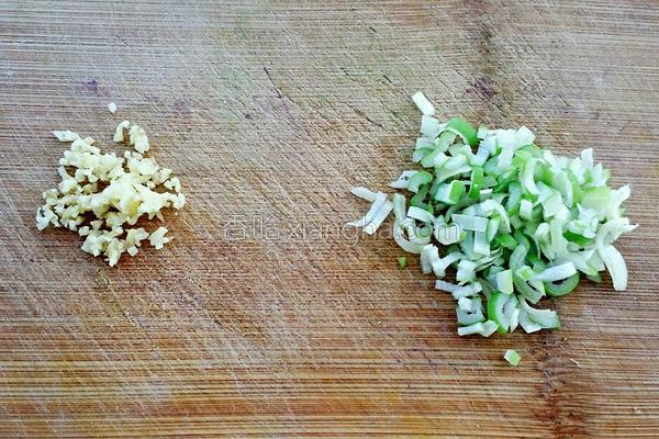 木耳怎样做才不会中毒,木耳怎么做都好吃