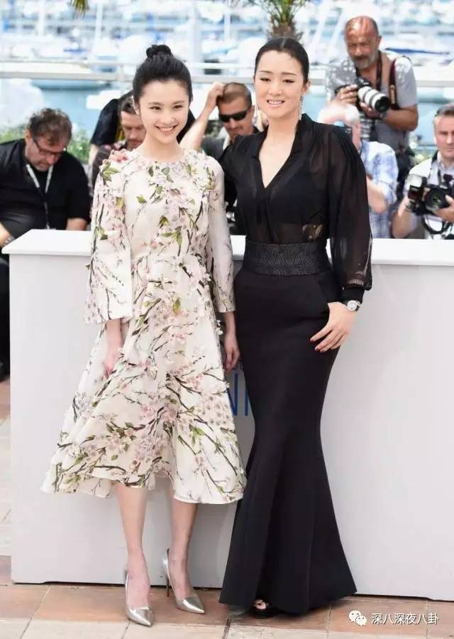 自从割双眼皮不算整容之后，娱乐圈不微调的女演员是真·不存在