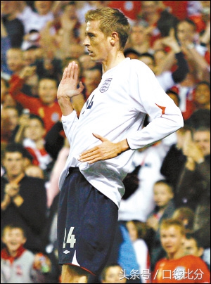 纳粹礼是什么动作,纳粹军礼庆祝动作