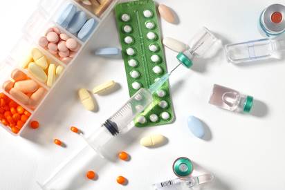 宝宝发烧感冒咳嗽都吃什么药,小孩感冒咳嗽医生开了很多药