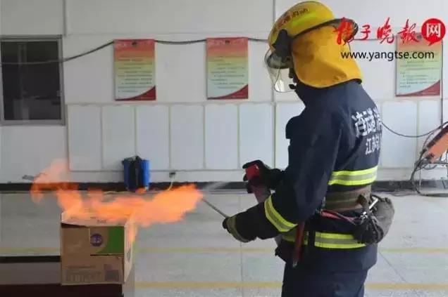 宝宝用花露水的禁忌你知道吗,花露水会使宝宝发烧吗