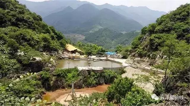 感叹石林的鬼斧神工,感叹云浮