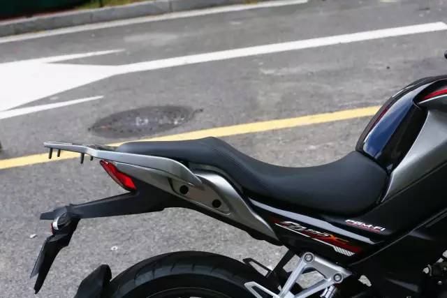 五羊本田猛鸷cb190x有时钟显示吗,猛鸷190对比新大洲本田cb190x