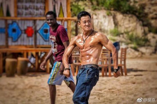 属鸡的人晚年生活怎样,属鸡的人生几月好