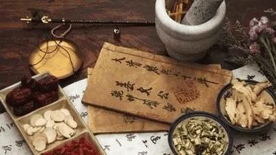 郝万山治疗小孩哮喘的方法,国医大师颜正华的养生视频