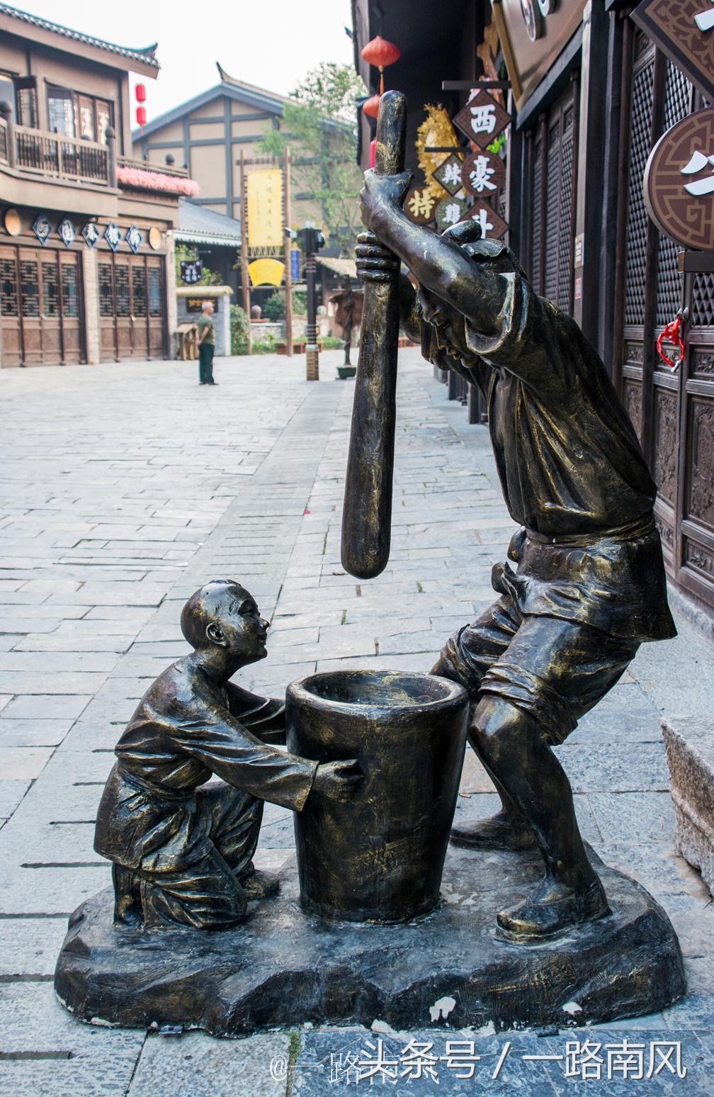 王健林为什么在丹寨建万达小镇,万达王健林与丹寨