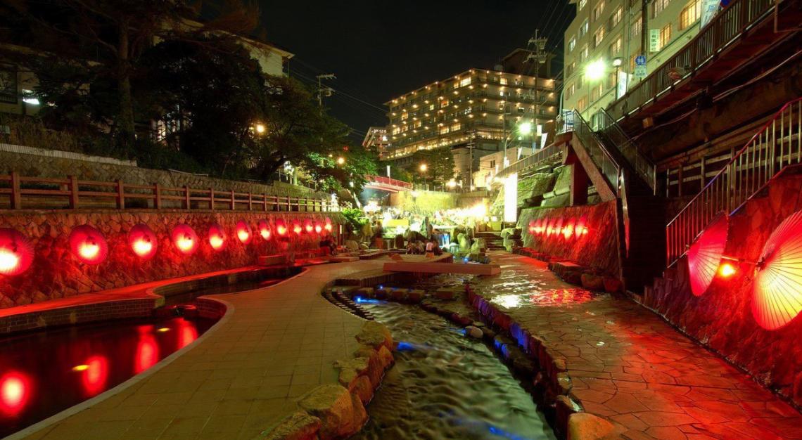 十月一出游去哪里好玩,国庆节8天长假哪里旅游好玩