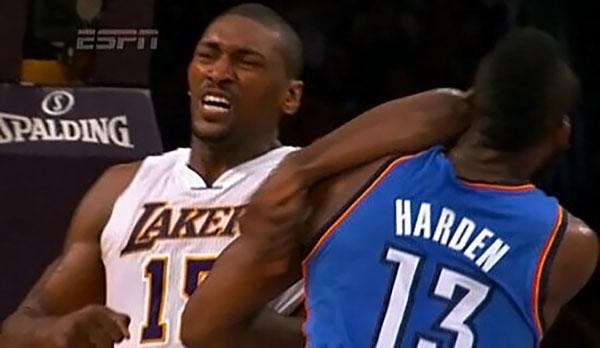 作为一个十几年的詹密，你到现在是否依旧忍不住黑他的发际线？