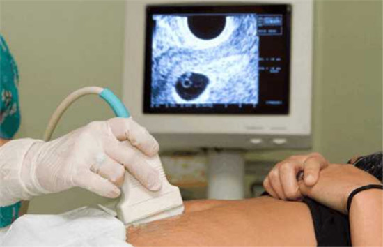 孕妇符合顺产条件却死活不肯顺产，医生问起原因其难以启齿