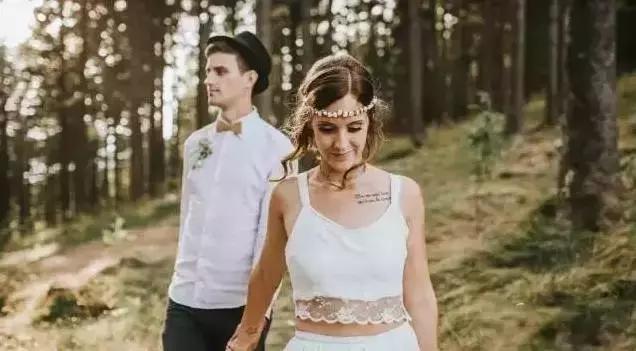 拍婚纱照感觉尴尬怎么办,拍婚纱照时尴尬动作