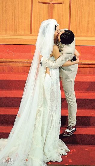 赵又廷夫妇秀恩爱视频,赵又廷和周杰伦吻戏