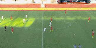 史上最全足球场门将失误搞笑合集,最惨门将失误集锦