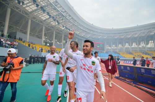 从体育老师到英超,从体育老师到球员