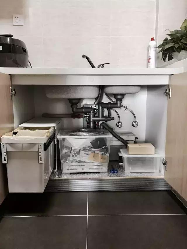 老公在打工老婆在家打扮,老公外面打工老婆在家装病