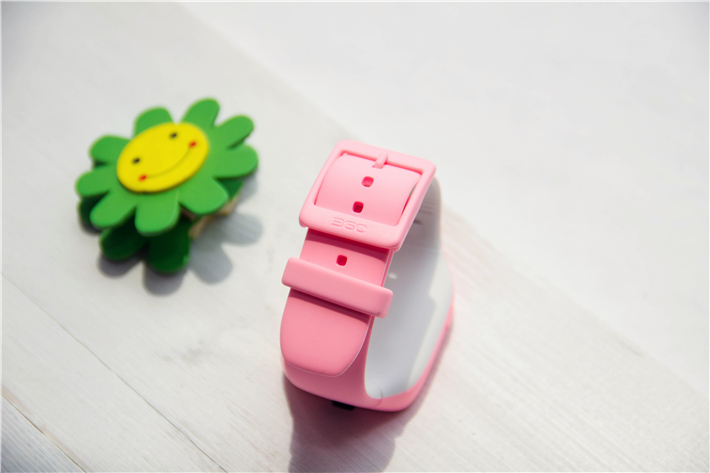 360儿童手表6c如何装卡,36010x儿童电话手表和小米6c区别