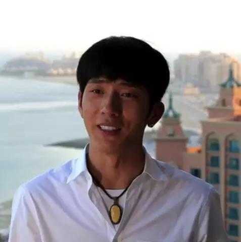 男人戴橄榄核八仙手串有什么说法,男人戴在右手上的手串有哪几种