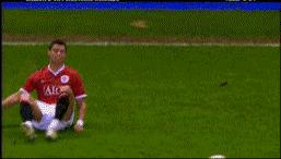 天下足球场上假摔搞笑合集,足球场上最搞笑的假摔