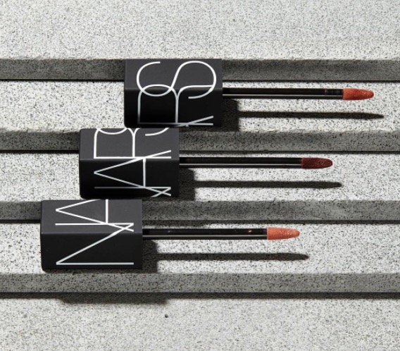 赵丽颖和杨幂白西装,别人家的男友