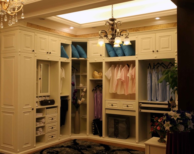 定制衣柜顶上缝隙怎么处理,定制衣柜大缝隙怎么处理