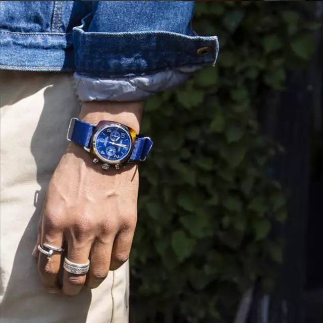 我去年买了个表歌曲,我去年买了个表出处