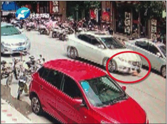 大河早点|男孩被卷车底，路人一呼百应救援；一飞机迫降濮阳农田