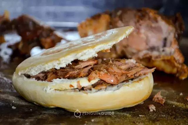 正味西安肉夹馍，全靠一锅百年老汤