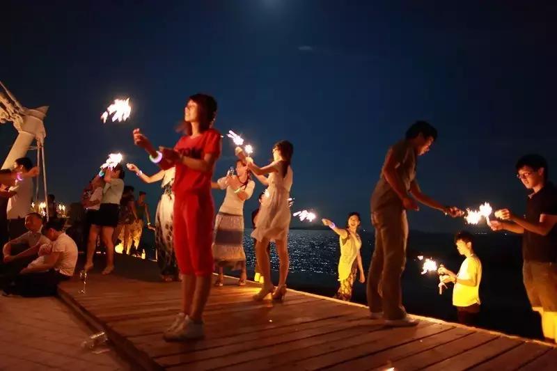 媲美鼓浪屿!深圳竟藏着一个文艺拍照圣地,海滨花火刷爆朋友圈!