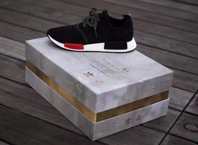 你脚上NMD的“前世今生”都在鞋盒上
