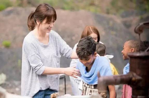 太阳的后裔播出后反响,吐槽医学生