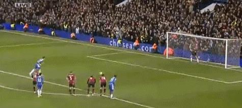 为什么巴洛特利罚点球特别厉害,梅西进球巴洛特利愣神