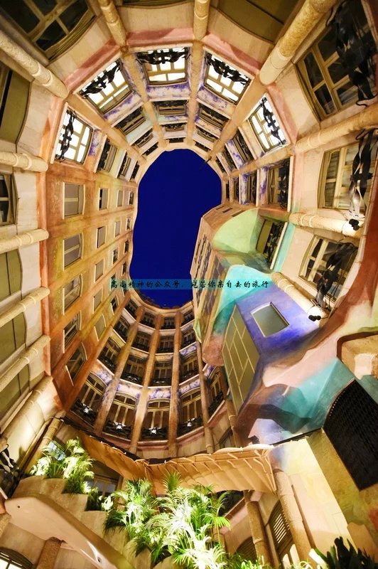 高迪巴塞罗那,高迪巴塞罗那建筑作品