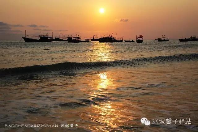 醉享三亚波波利海岸夕阳下的渔光曲