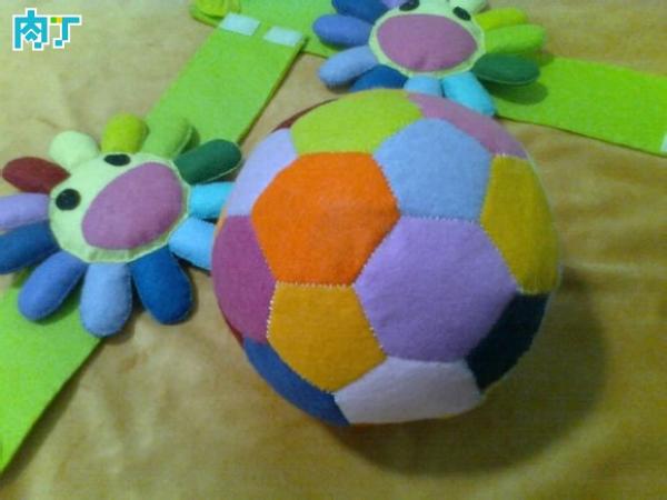 不织布做足球视频教程,不织布足球怎么做